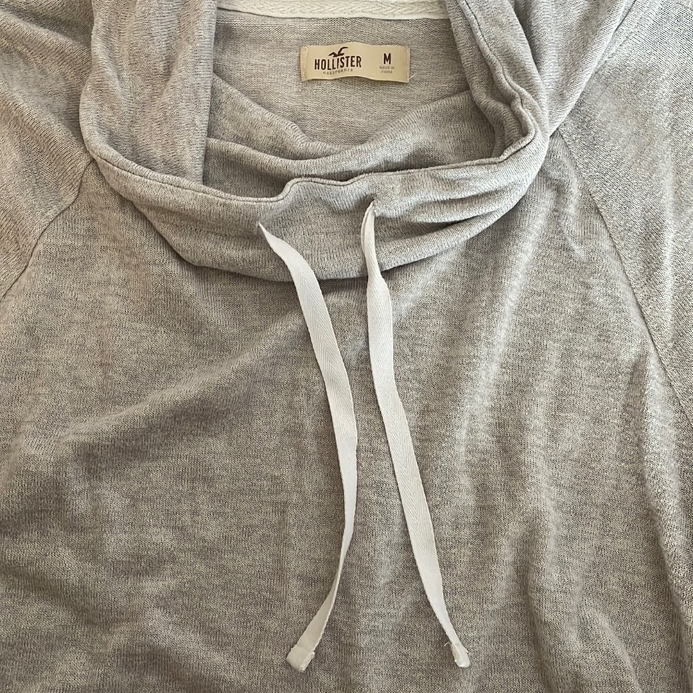 Hollister lightweight, cowlneck with strings, long sleeve shirt ladies size M - Picture 3 of 12